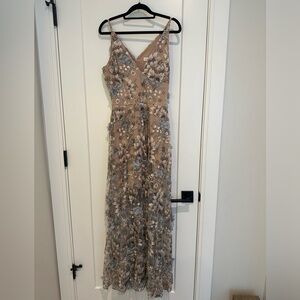 DRESS THE POPULATION Sidney Gown in MINERAL BLUE FLORAL, Size M